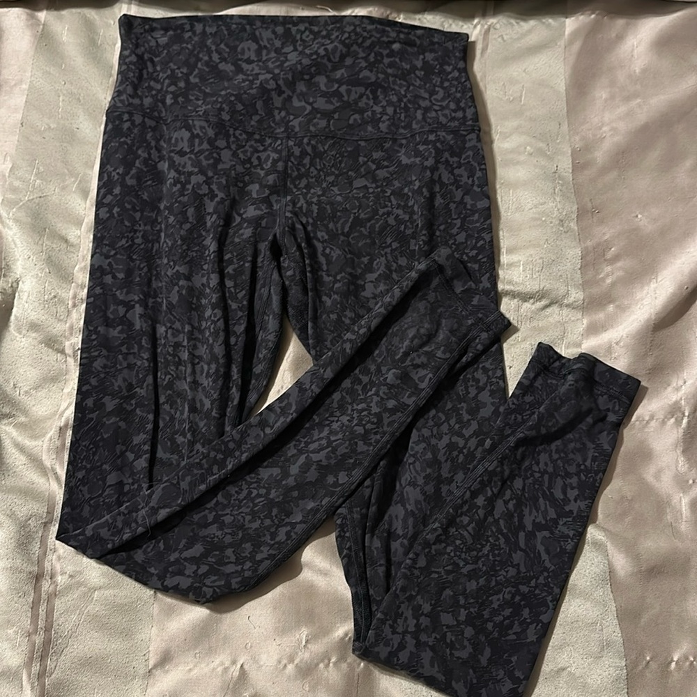 Lululemon leggings black cheetah print size 10